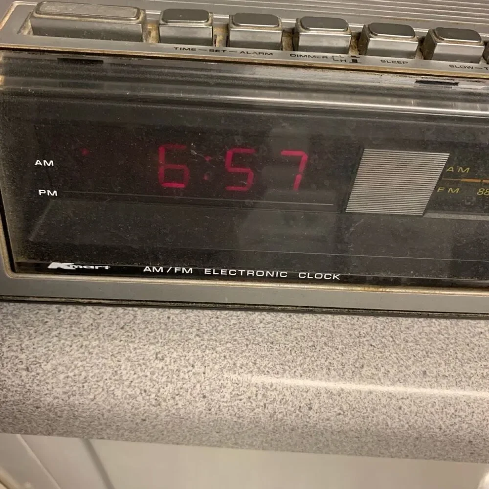 Kmart Model No. 30-41 Clock Radio *Only Clock Works-Read*
